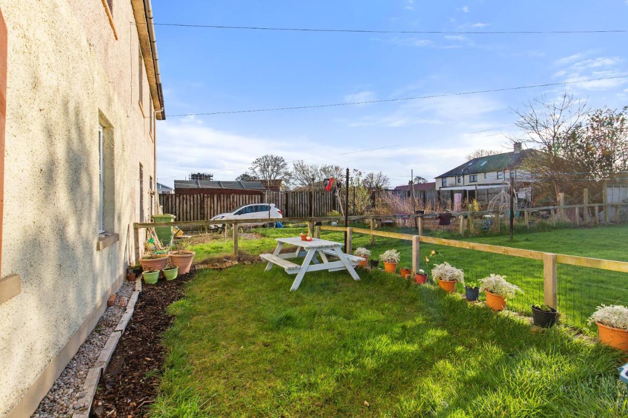 Cosy 2-Bdr Apartment & 15 Minutes To Edinburgh By Train & Free Parking Prestonpans Bagian luar foto